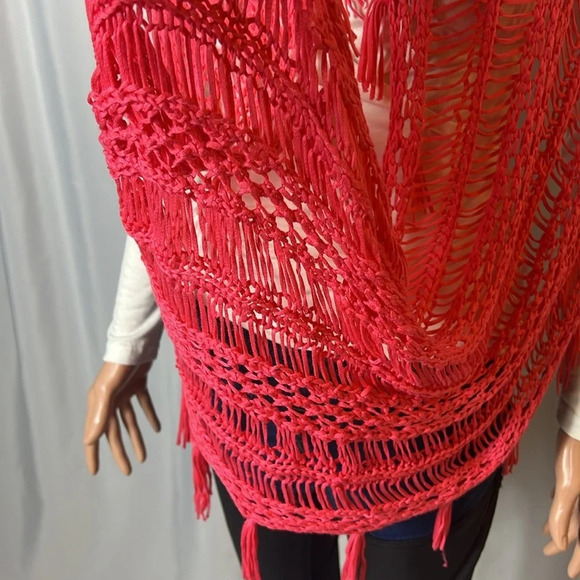 Tahari Macrame Wrap Shawl - Picture 3 of 9